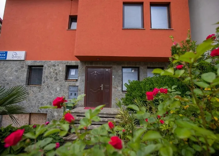 Pejik Apartment